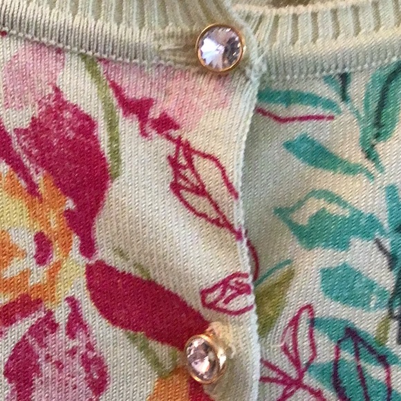 Vintage inspired, jeweled buttons, 3/4 sleeve sweater. - Picture 3 of 11